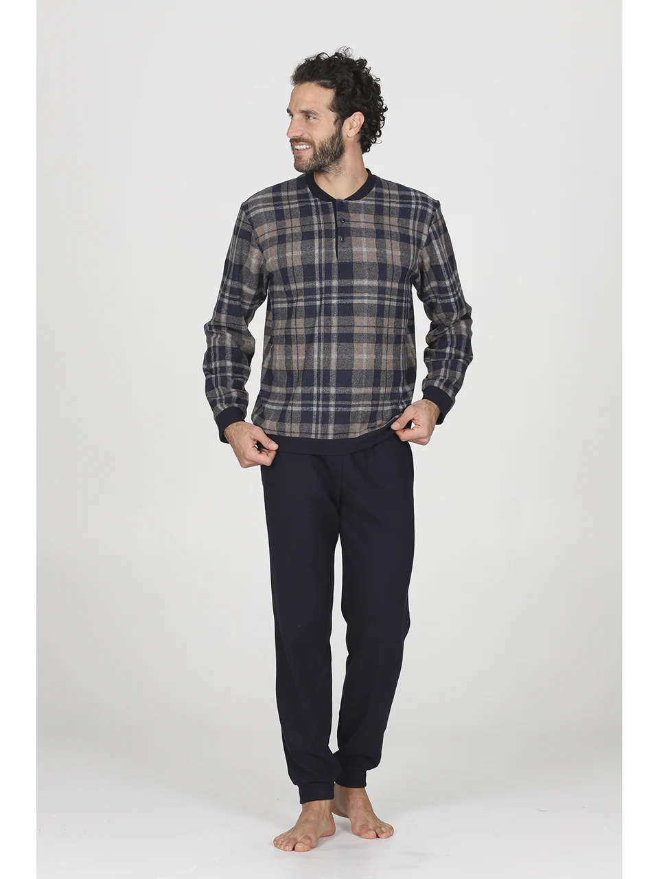 Pajamas with a serafino neckline, made from comfortable blue Scottish jacquard