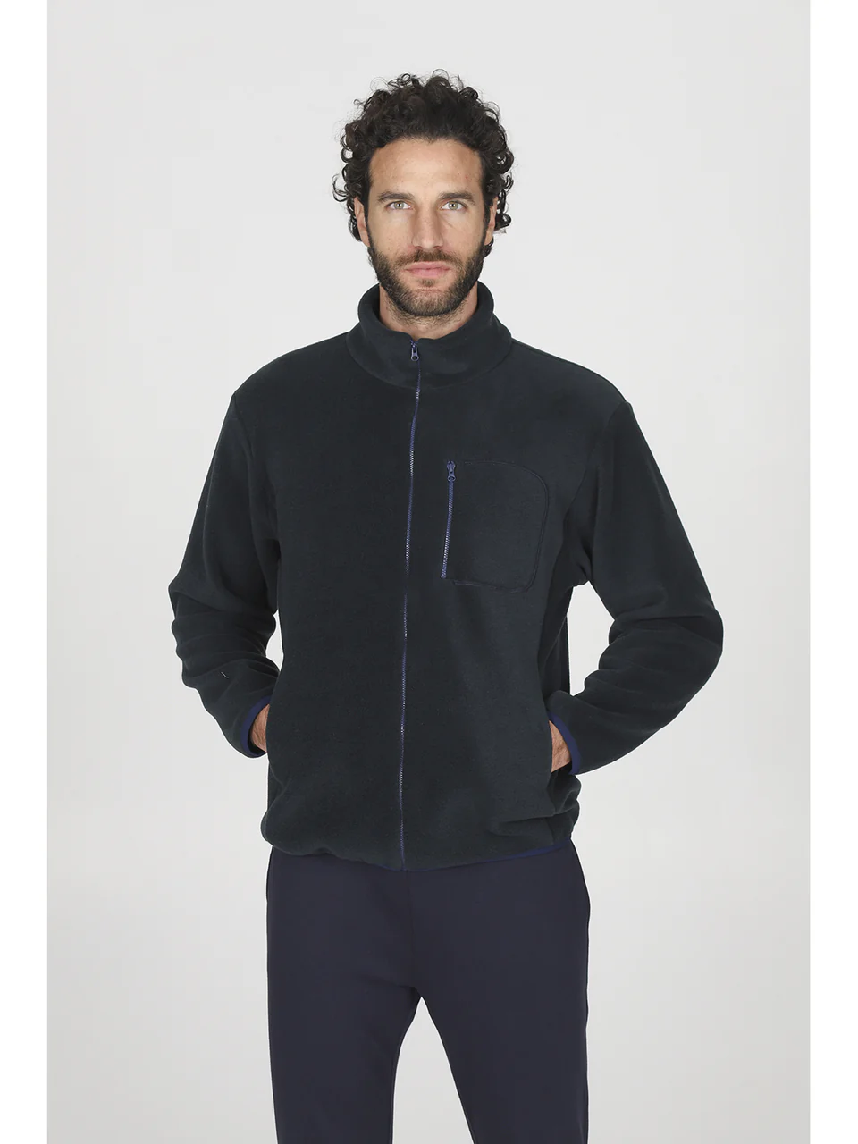 Lightweight full zip jacket with ultimate comfort