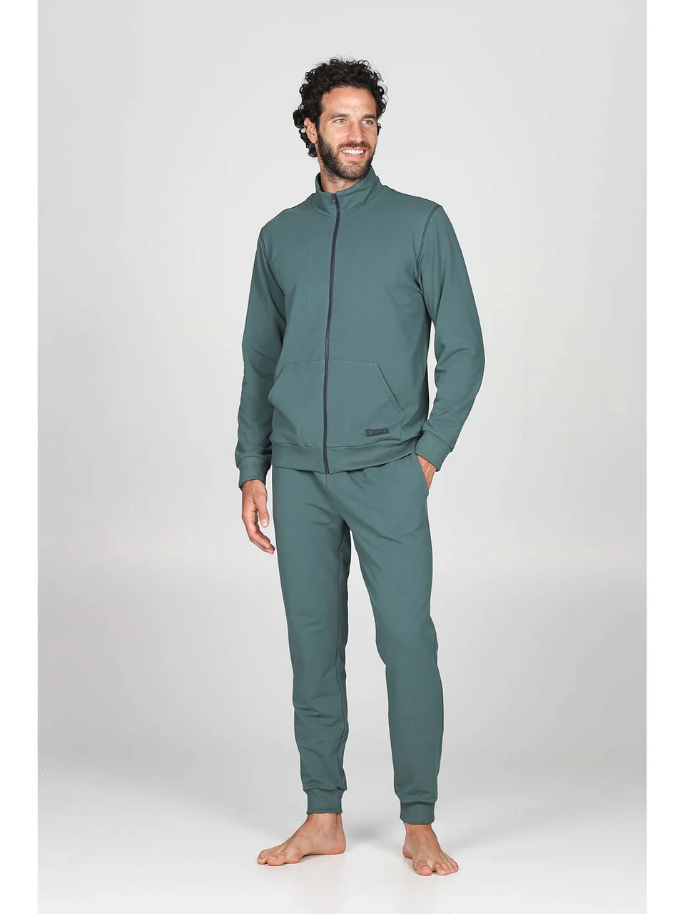 Tracksuit in comfortable green fleece