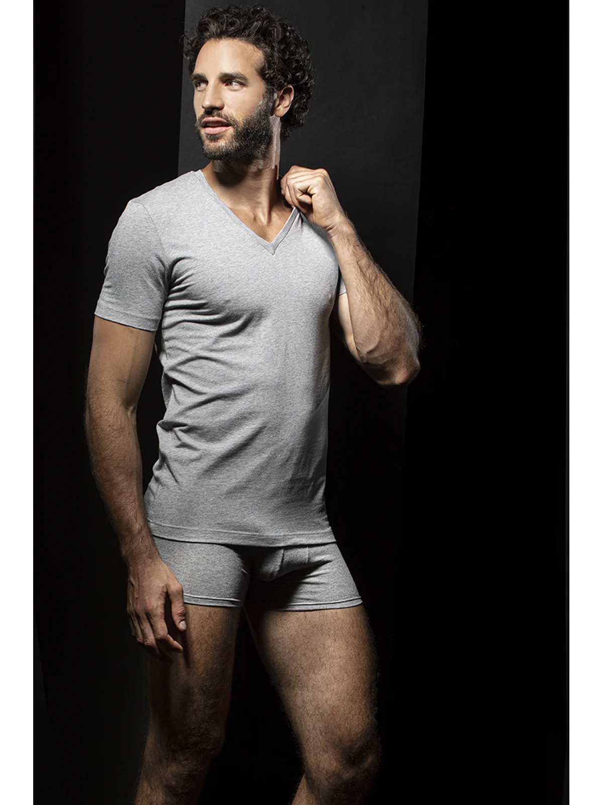 V-neck jersey t-shirt in stretch cotton