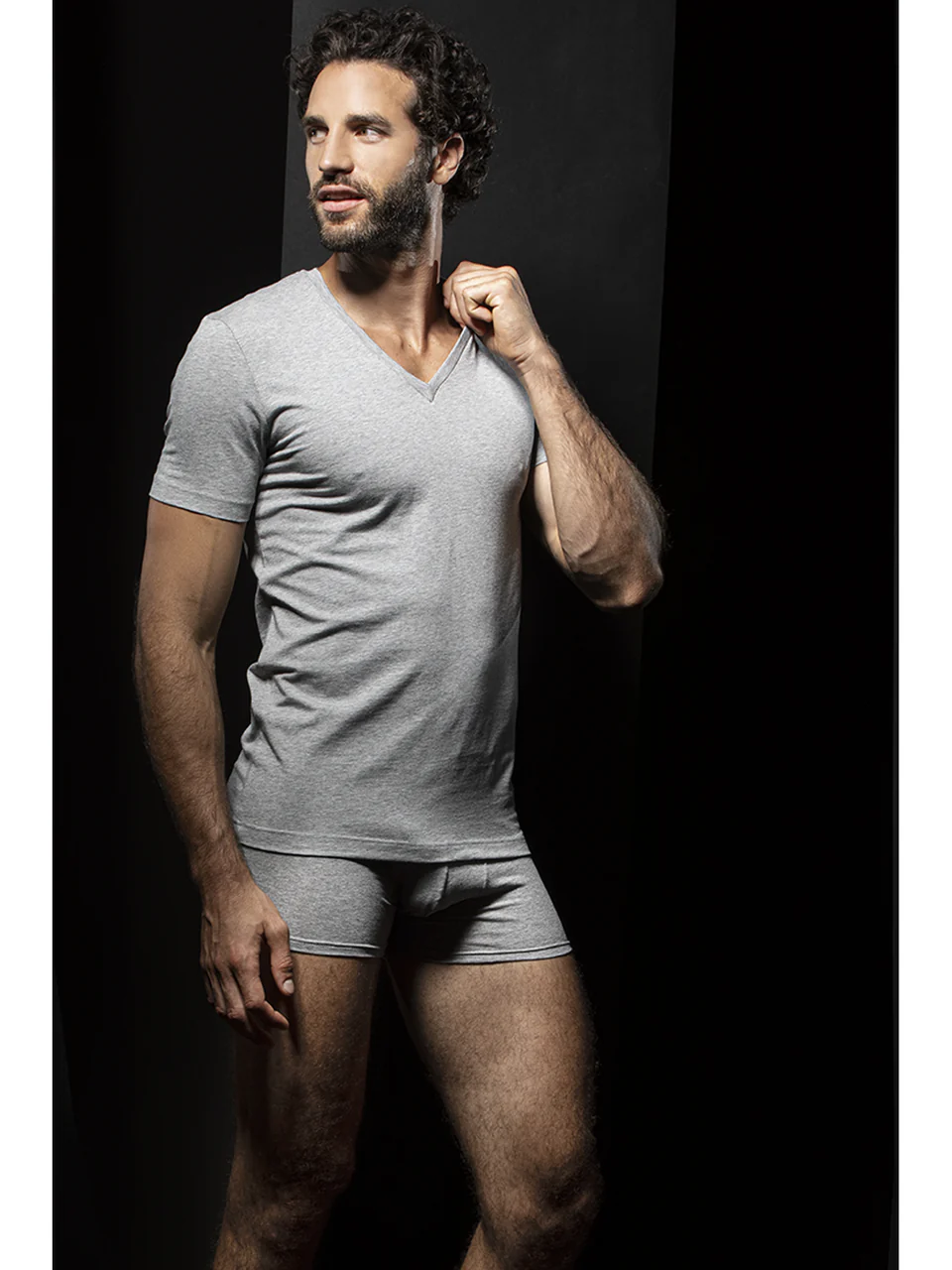 V-neck jersey t-shirt in stretch cotton