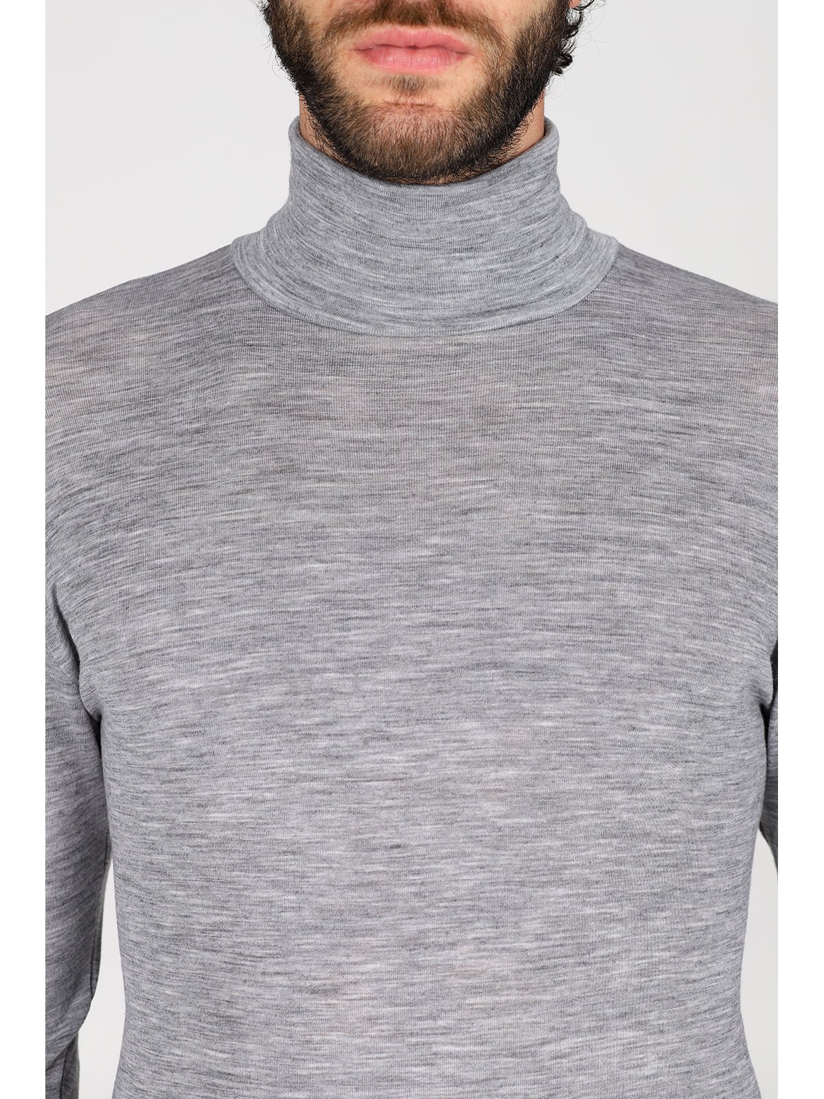 Turtleneck in pure merino wool ewoolution in solid color